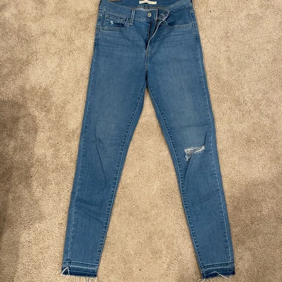 Levi’s jeans - Picture 2 of 3